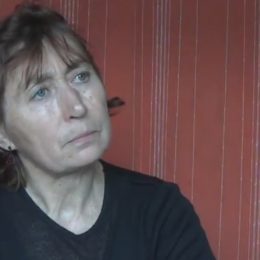 Paní Alena díky své sportovní povaze dokázala po operaci rozhýbat koleno, lidem radí, aby zkoušeli aspoň jednoduchá cvičení, která zvládnou.