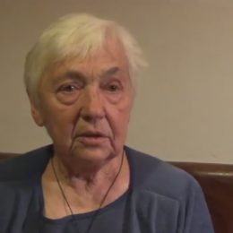 Podle paní Evy potřebuje hlava přemýšlet, sama luští křížovky a čte, její manžel zase sleduje zprávy, aby si udržoval přehled.