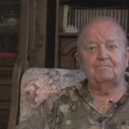 Pan Václav má silné bolesti, se kterými se snaží bojovat silnou vůlí. Naději mu dává blížící se operace.