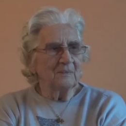 Paní Leopolda měla v důchodu víc času na práci na zahradě a hlídání vnoučat.