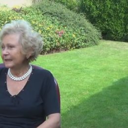 Paní Milena je k učení motivovaná, chodila na kurz práce s počítačem a naučila se pracovat s fotografiemi.