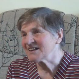 Paní Marie G. říká, že už snad na pohřby nebude chodit, bývá jí z toho zle.