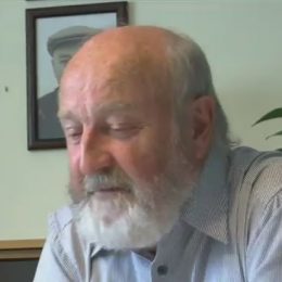 Pan Zdeněk má v plánu dodělat dům.