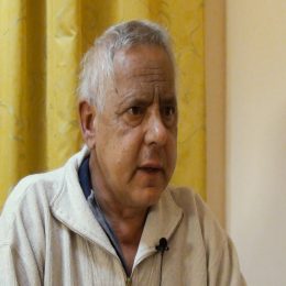 <strong> Pan Loko byl po sdělení nepříznivé prognózy lítostivý. Psychicky nese situaci špatně, v noci nemůže spát. </strong> <br> Textový přepis rozhovoru:  Ako ste na to reagoval? Dost mizerně. Jako každý. Hej.  A aké ste mali pocity? Hodně blbé. I jsem plakal. A všecko to je neskutečný zážitek, něco takového slyšet. Čo nasledovalo potom? Ako ste to prežíval? No prožíval… Jak můžete prožívat takovou věc? Když vám někdo řekne, že to je nevyléčitelné, že umřeš a tak. To je prostě strašné. A ako to ovplyvnilo Váš život, keď ste sa…? Hodně. To je jasné, ne? Ještě dneska mám furt traumata, rozumíš, to nejde spát. To nejdenic dělat. To jsou věci, které se nedají ani popsat. Já sepřevaluju doprava do půlnoci a doleva po půlnoci a ráno stejně vstanu nevyspaný. A kvôli bolestiam.. Ne. Alebo kvôli psychike? Psychika. Prozatím mě nic nebolí, až na ten krk teďka, ale to jsou také poměrně malé věci. Jsem byl furt v pohodě ještě tak nějak. Teď už to nejde.